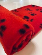 Sleeping blanket | Fleece Blanket Red With Black Pawns | 60 x 70 cm